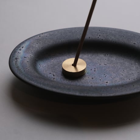 ONE KILN / PEBBLE OVAL PLATE - SS / ASH