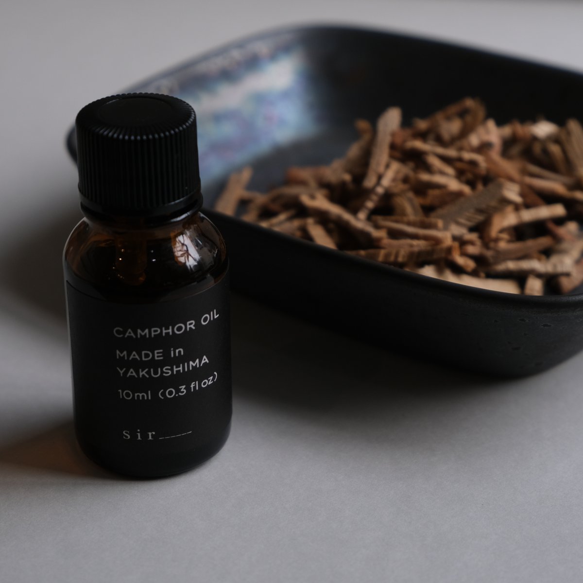 屋久島クスノキオイル 10ml/クスノキチップ BOX SET | sir