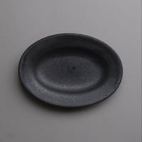 ONE KILN / PEBBLE OVAL PLATE - SS / ASH