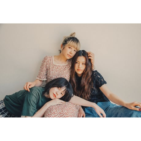 Lucie,Too【Lucie,Too X FEVER ‘ダーティー’ Tshirt】