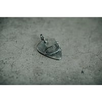 NOHEROES「broken pick shape necklace head」