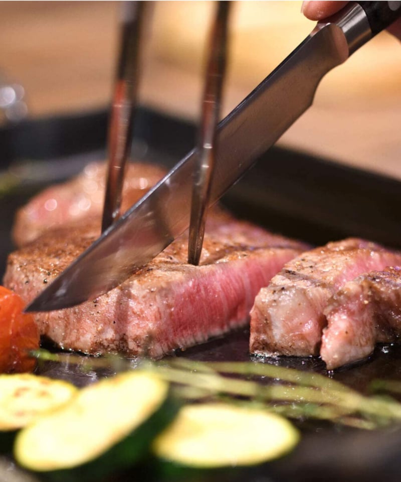 大人の鉄板》 ステーキナイフ＆ミートフォーク | えすぽわーる