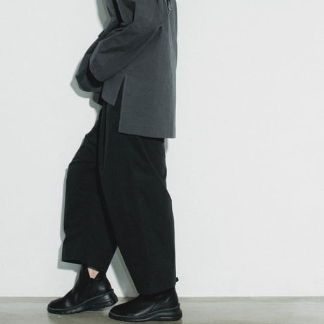 Front tuck Wide Trousers