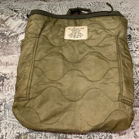 1970 U.S.M.C Helmet Bag