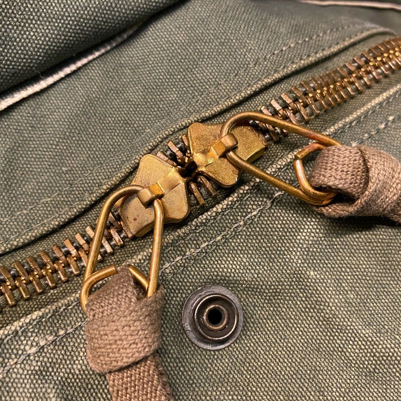 1967 U.S.A.F Aviator Kit Bag | magnets osaka