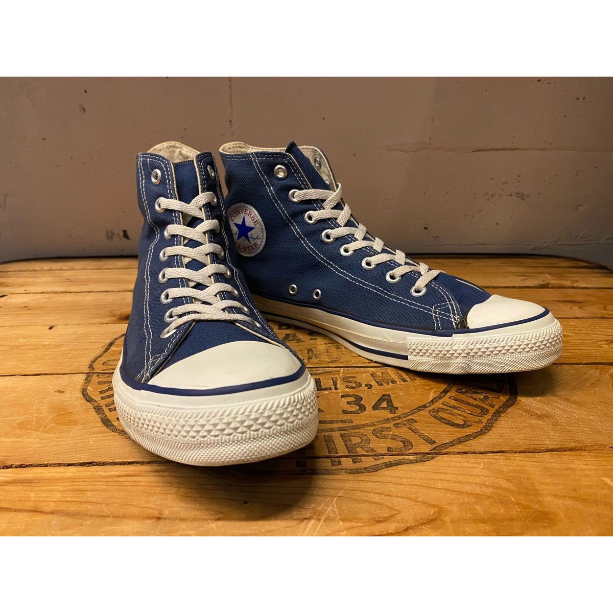 1990s CONVERSE ALL STAR Hi-Cut Sneaker 