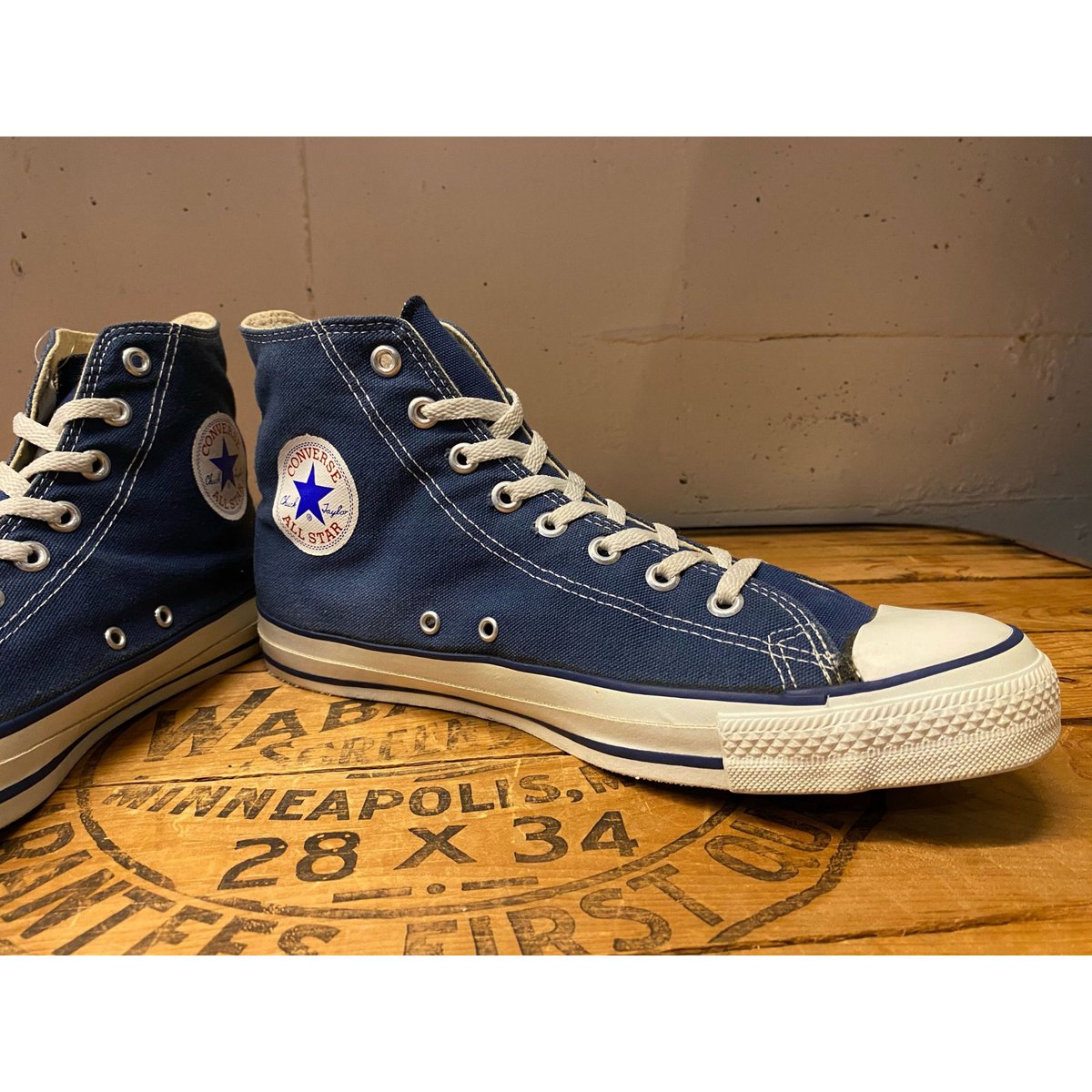 1990s CONVERSE ALL STAR Hi-Cut Sneaker 