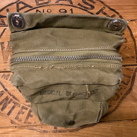 ③1940s U.S.Army Medical Department Canvas Pouch