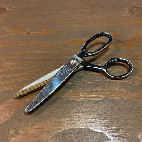 Vintage Pinking Scissors