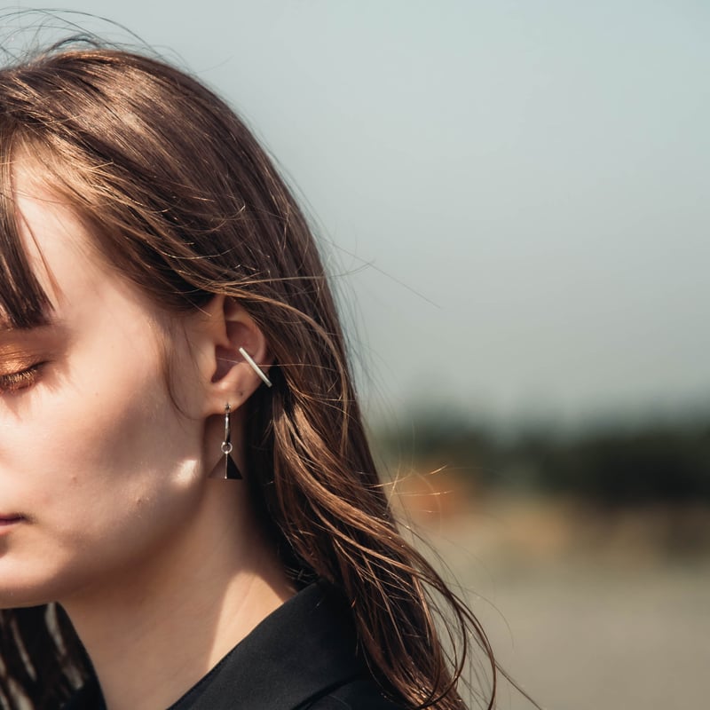 Triangular pyramid pierce | YohKi