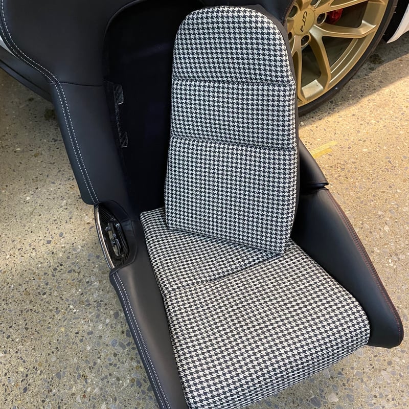 しげちーページ クレフオリジナル 991／981系純正フルバケットシート用千鳥格子柄