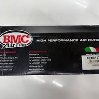BMC純正交換エアフィルタ―　FB867/04　マカン用　【特価品】