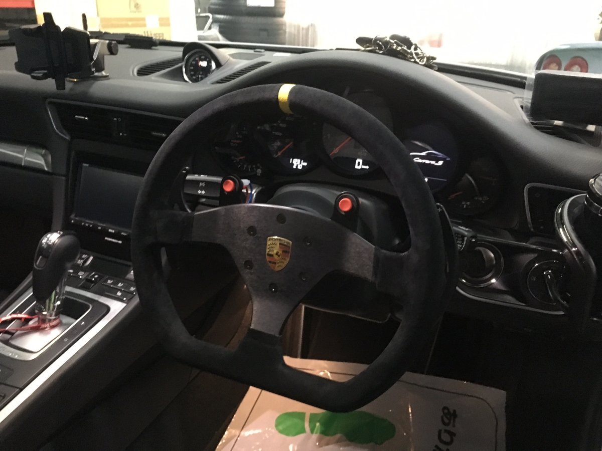 ポルシェモータースポーツ純正991CUPカー用ステアリング ポルシェモータースポーツ純正991CUPカー用ステアリング