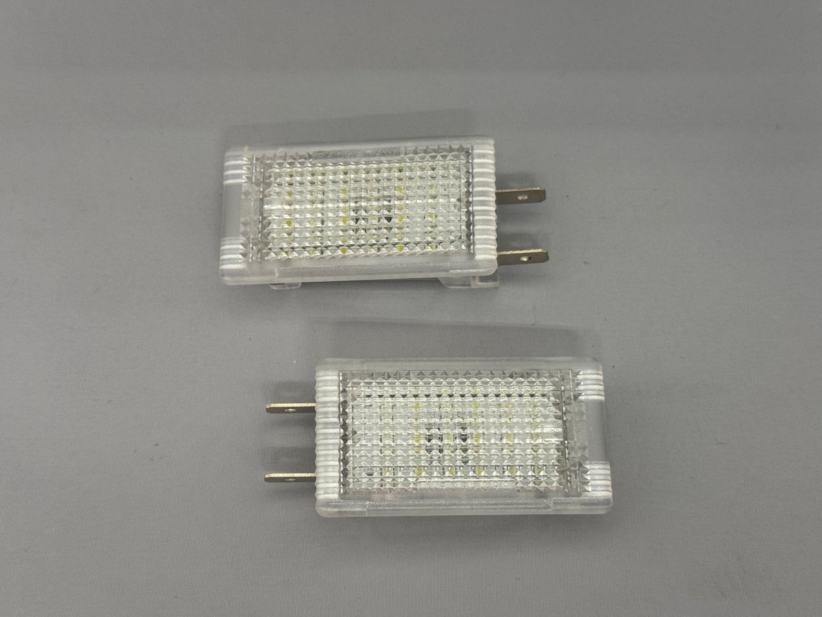 レーシングダッシュ製 LEDラゲッジランプ 5604606W ポルシェ964～997