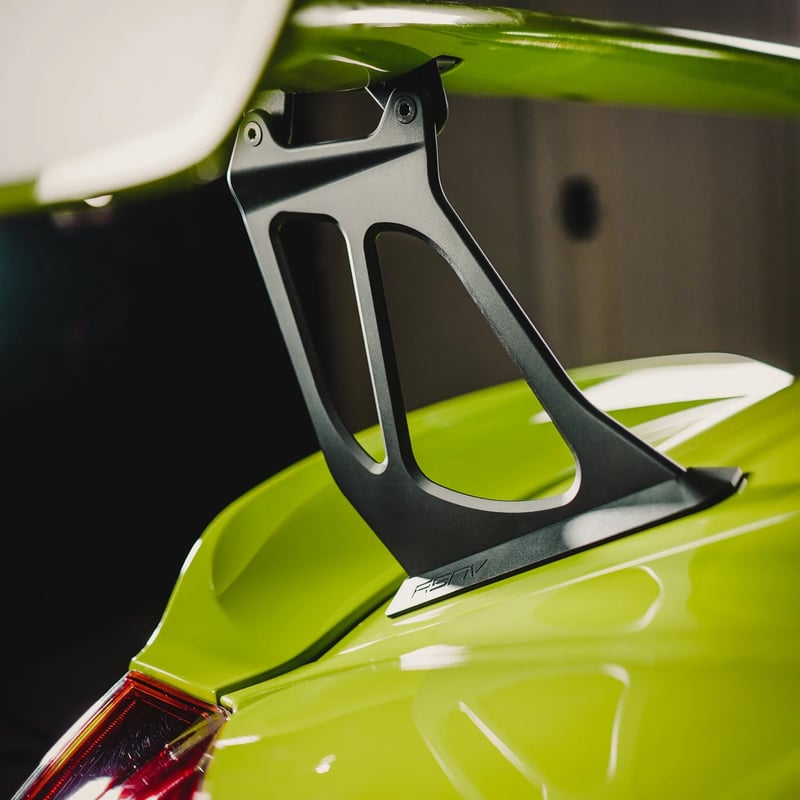 リゲイン RSNVリヤウイングライザー 【981／718ケイマンGT4用】 | クレフ