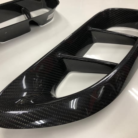 718系用カーボンサイドエアインテークカバー