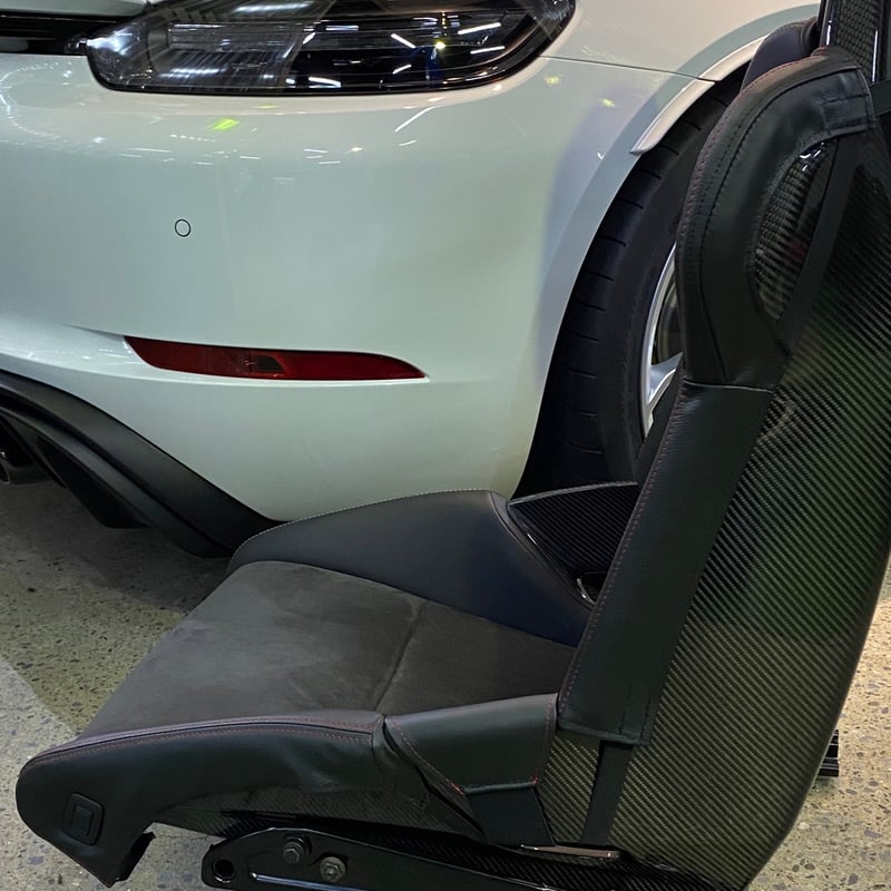 オリジナル 991／981系純正フルバケットシート用レザープロテクション