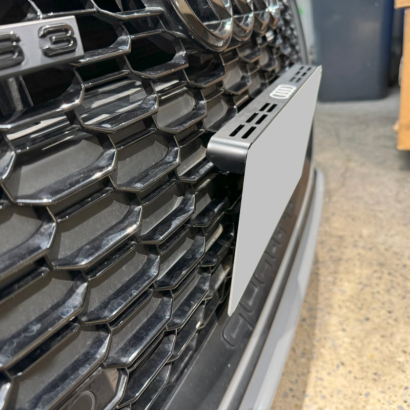 CREF 製 角度調整式ナンバーステー Bタイプ オリジナル・角度調整式フロントナンバーステー 992／991／997