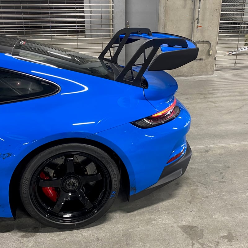 オリジナル・リヤウイングライザー 【992GT3用】 | クレフモータースポーツ