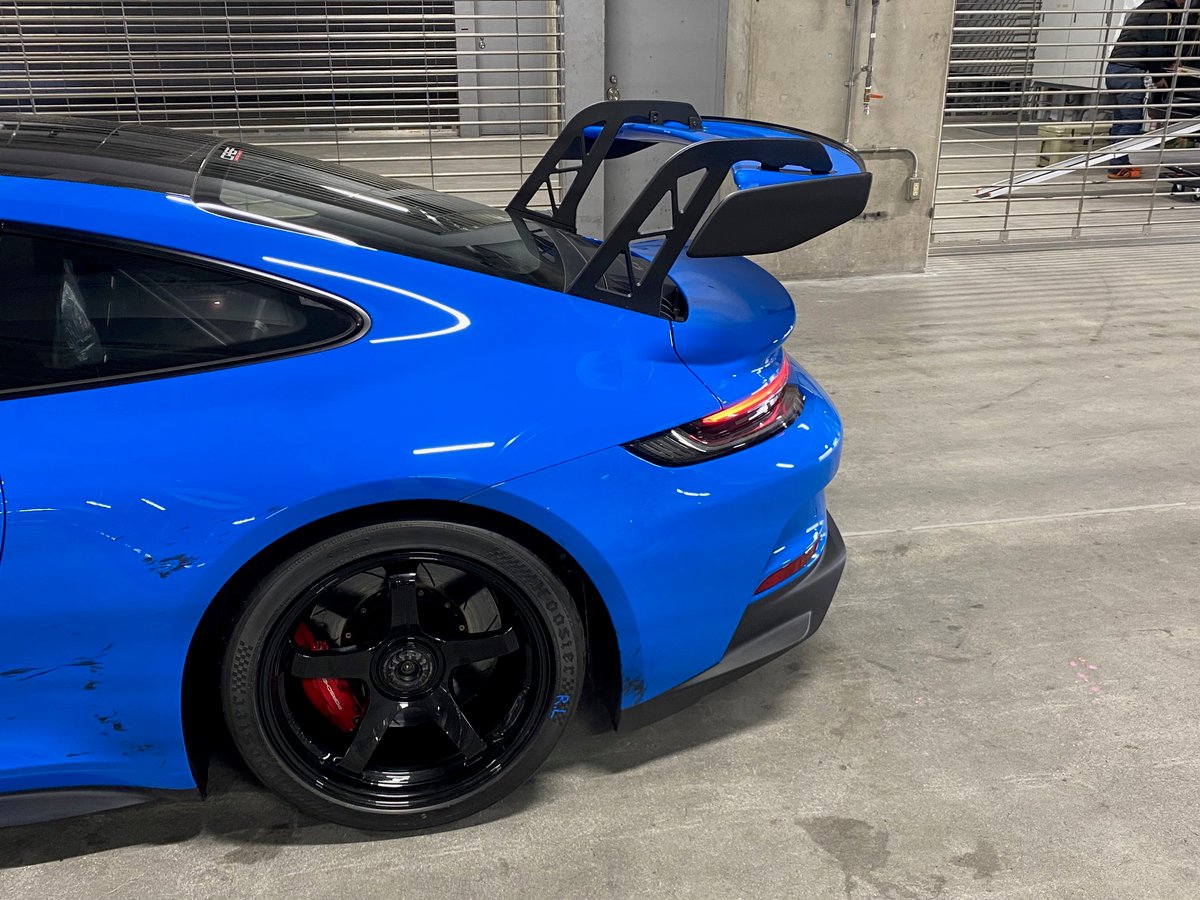 オリジナル・リヤウイングライザー 【992GT3用】 | クレフモータースポーツ