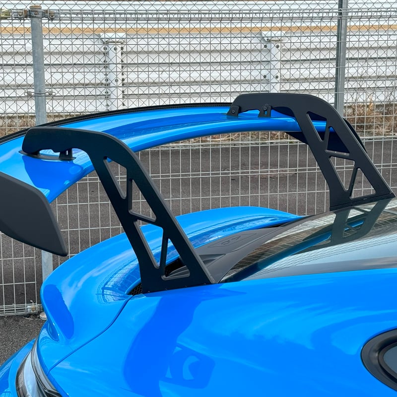 オリジナル・リヤウイングライザー 【992GT3用】 | クレフモータースポーツ