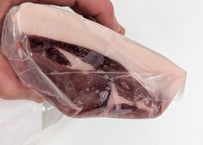 野生の猪肉　脂しっかりロース600gメス【冷凍】