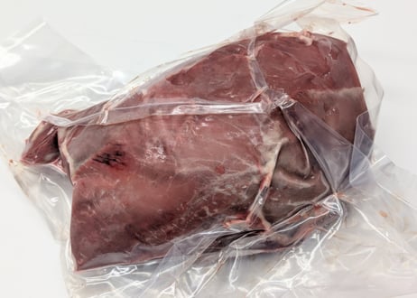 野生の鹿肉　モモ（シンタマ）651g~700g【冷凍】