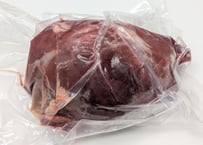 野生の鹿肉　モモ（シンタマ）601g~650g【冷凍】