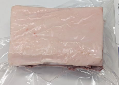 野生の猪肉　脂しっかりロース450gメス【冷凍】