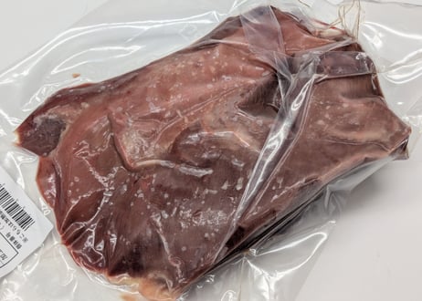 野生の鹿肉　モモ（外側）651g~700g【冷凍】