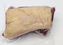 【セール品】野生の猪肉　皮つき仔猪カタロース800gオス【冷凍】