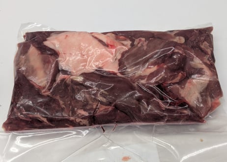 野生の猪肉　脂あり切り落とし650gメス【冷凍】