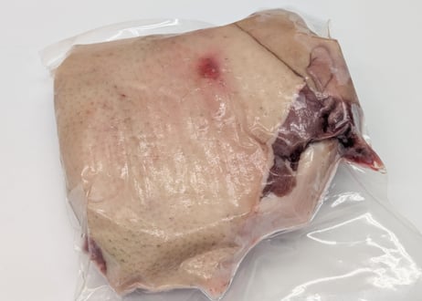 野生の猪肉　皮つき仔猪切り落とし400gメス【冷凍】