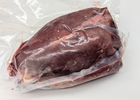 野生の鹿肉　モモ（シンタマ）651g~700g【冷凍】