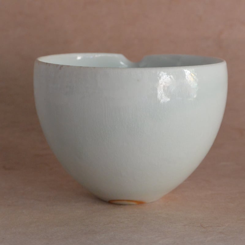 窯変白磁 片口 T022 | 桃居 online 展覧会