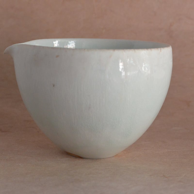 窯変白磁 片口 T022 | 桃居 online 展覧会