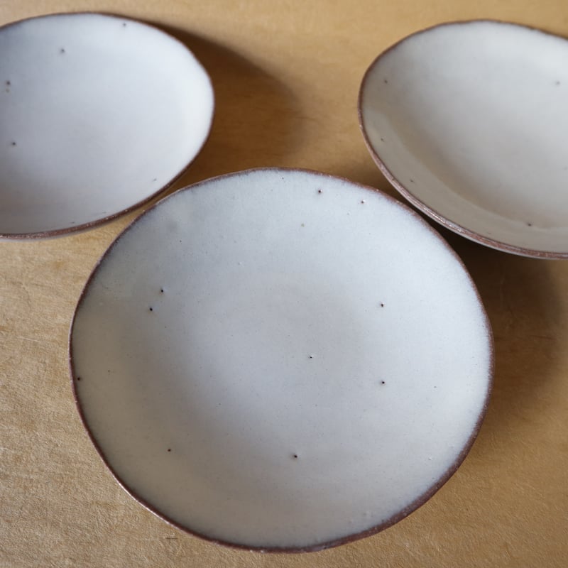 村上躍さん 藁灰釉丸皿 【公式通販】
