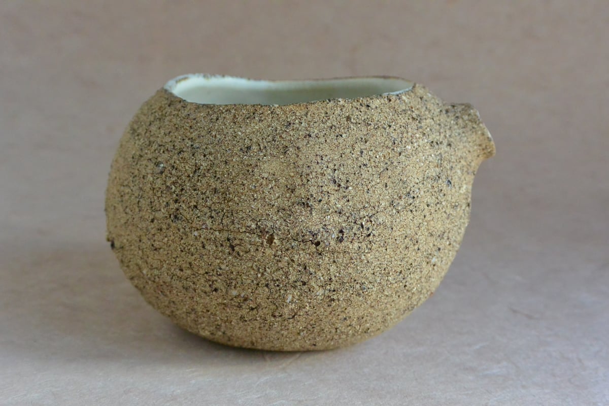 岩田圭介 *黒泥彩片口*陶器 泥彩片口 009 | 桃居 online 展覧会
