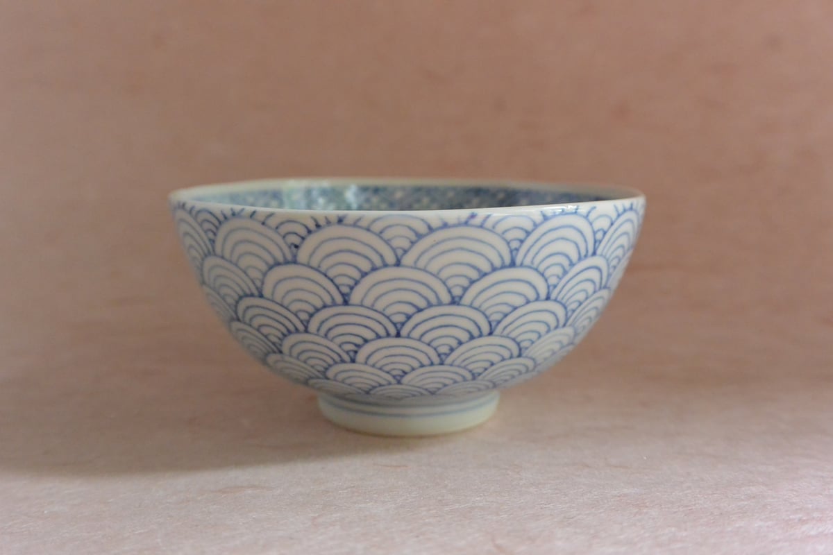染付青海波文飯碗 033 | 桃居 online 展覧会