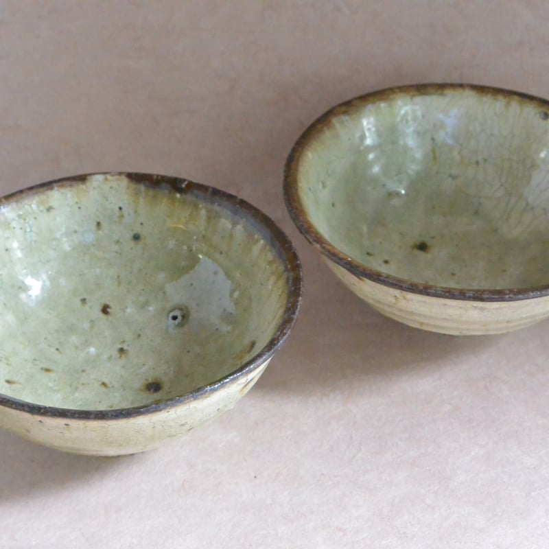 荒土粉引の器 渕荒粉引 7寸輪花鉢 | 古谷製陶所