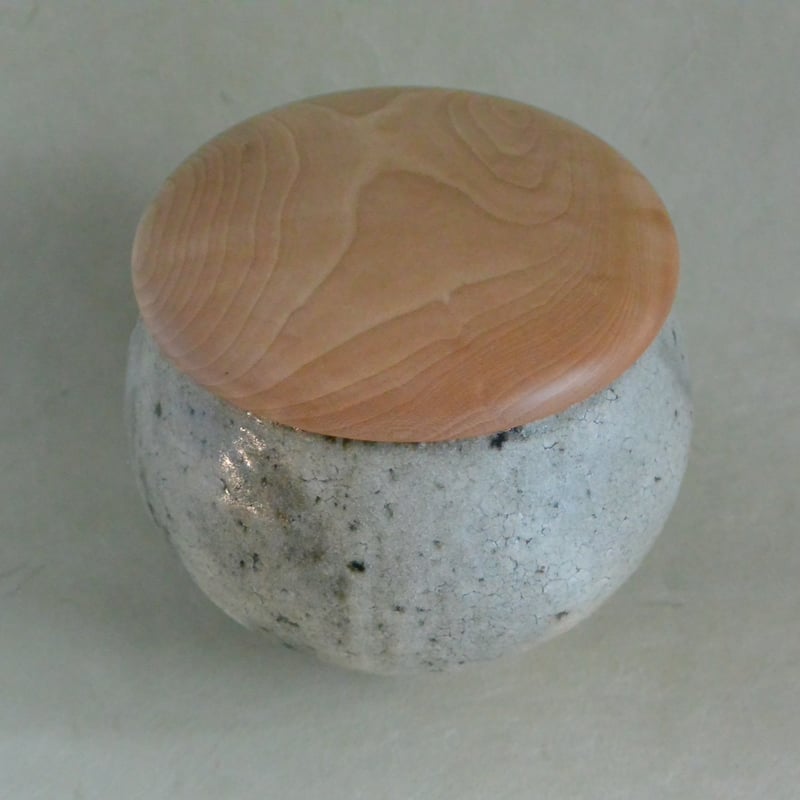 白掛塩壺 014 | 桃居 online 展覧会