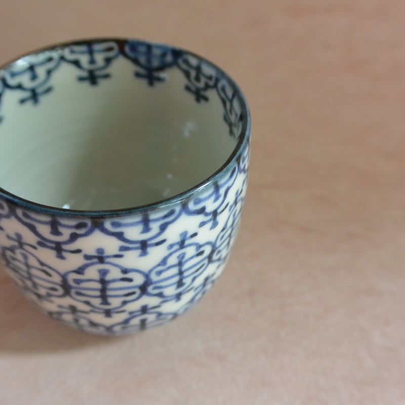 染付瓔珞文ぐい吞 043 | 桃居 online 展覧会