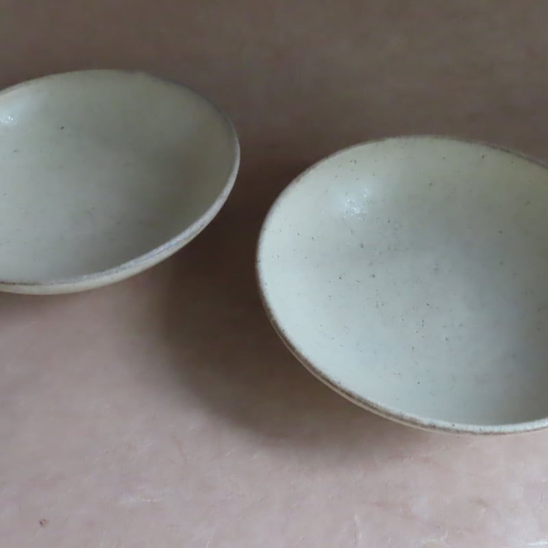 粉引小鉢 M005 | 桃居 online 展覧会
