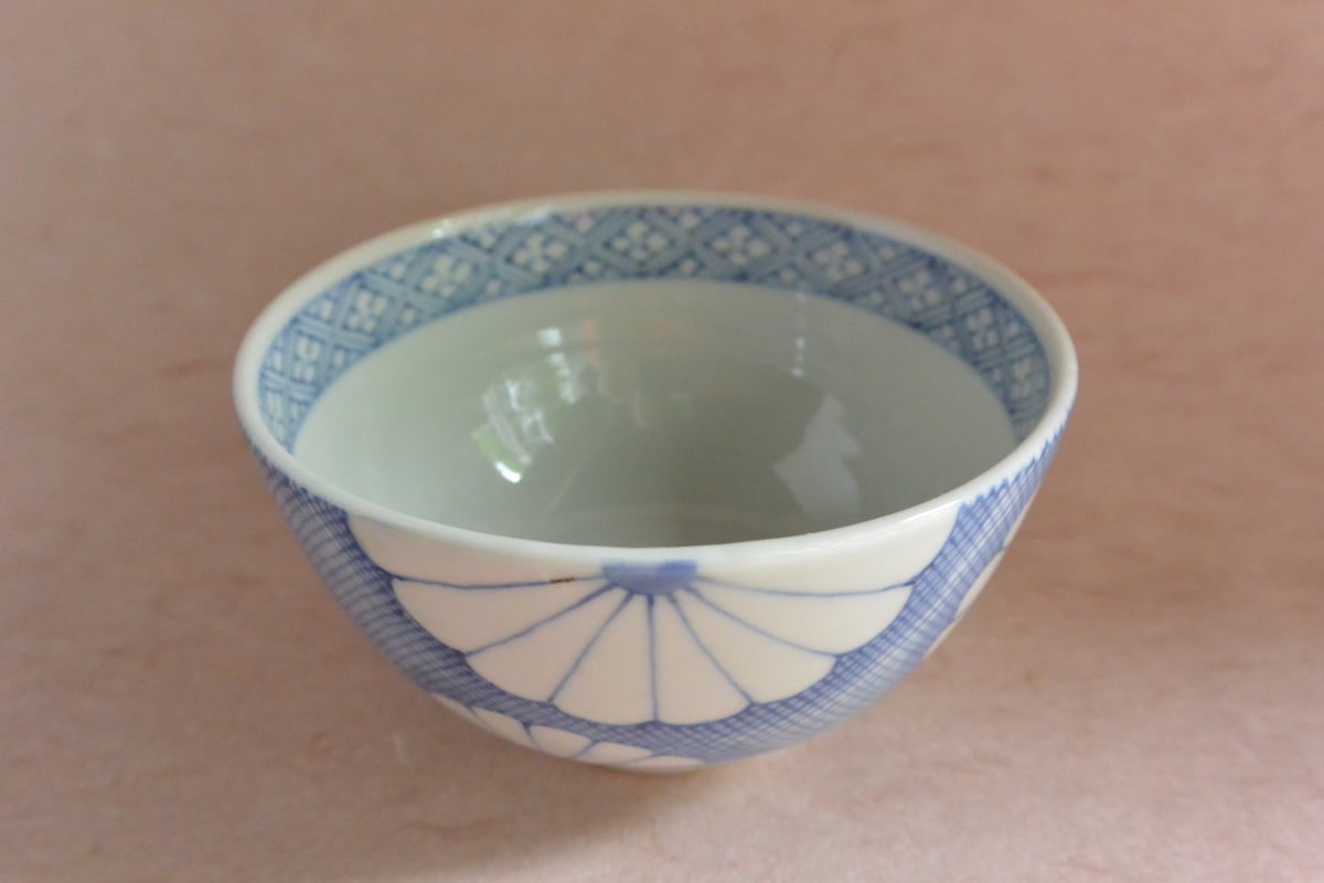染付菊花文飯碗 032 | 桃居 online 展覧会