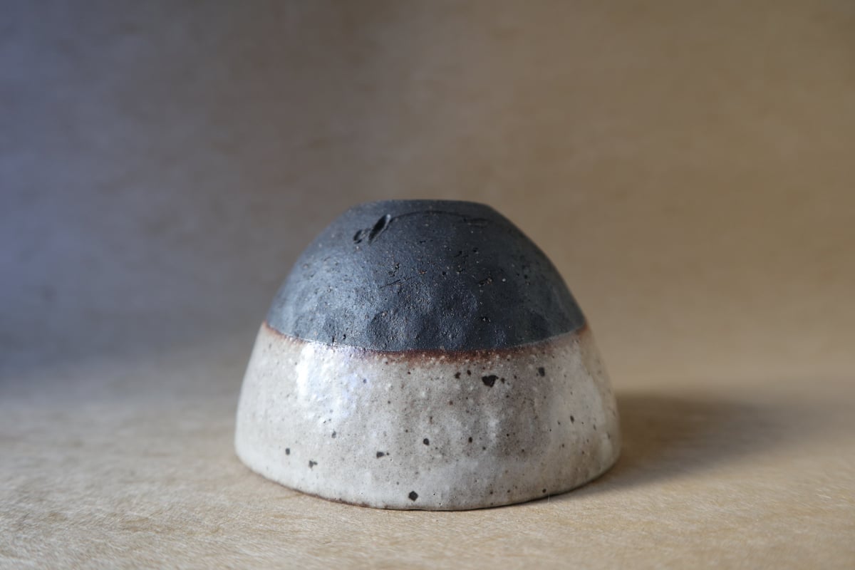 チタン釉小碗 011 | 桃居 online 展覧会