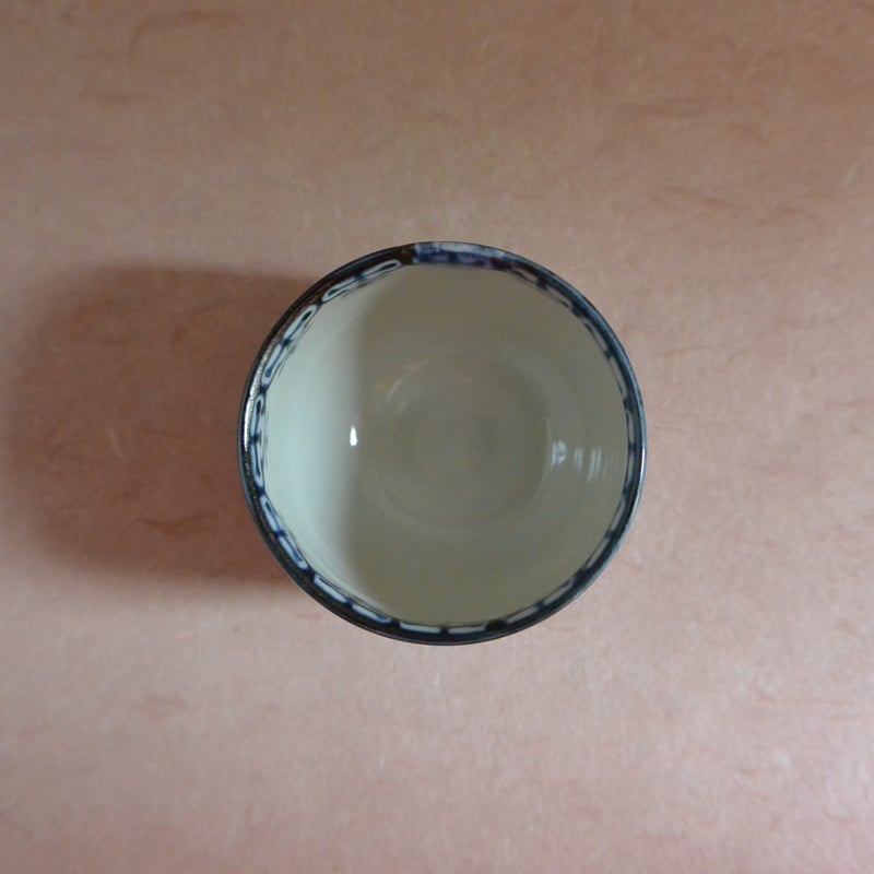 染付瓔珞文ぐい吞 043 | 桃居 online 展覧会