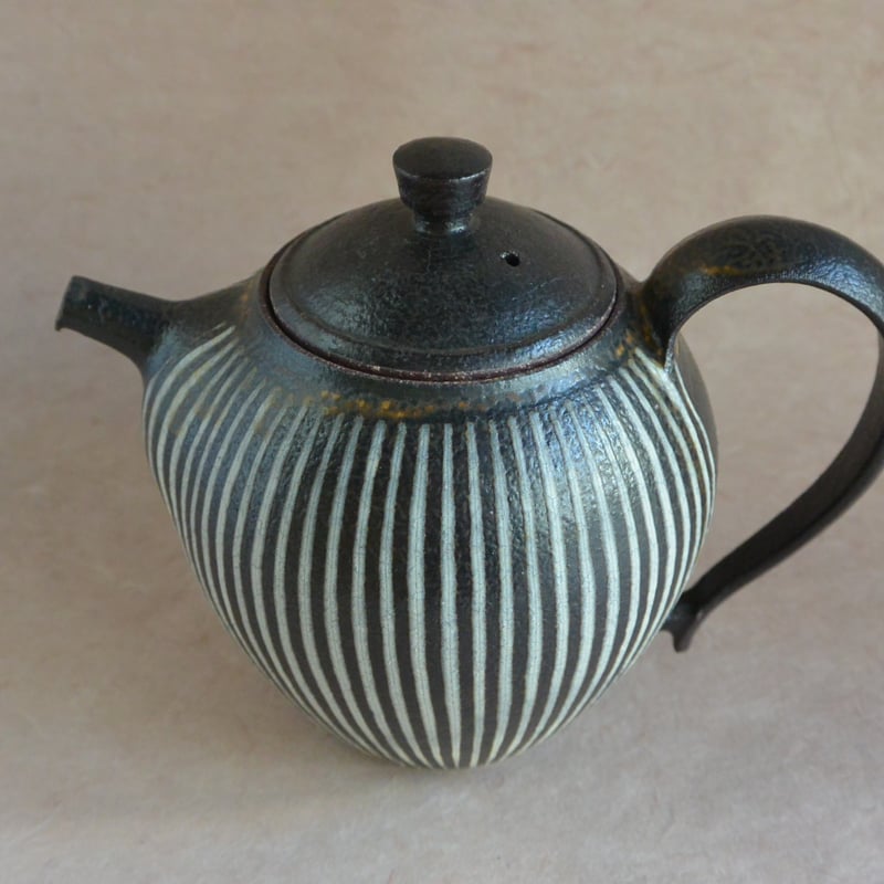 内田鋼一　急須（ポット） 箱あり 内田鋼一 急須（ポット） 箱あり 内田鋼一作 加彩盤(小) 内田鋼