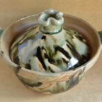 青白釉花紋土鍋 043 | 桃居 online 展覧会