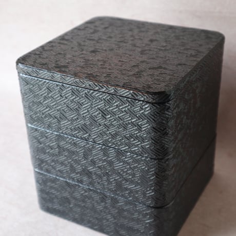 富井貴志さん　くり抜き全面彫りのバターケース 富井貴志さん くり抜き全面彫りのバターケース 富井貴志さん