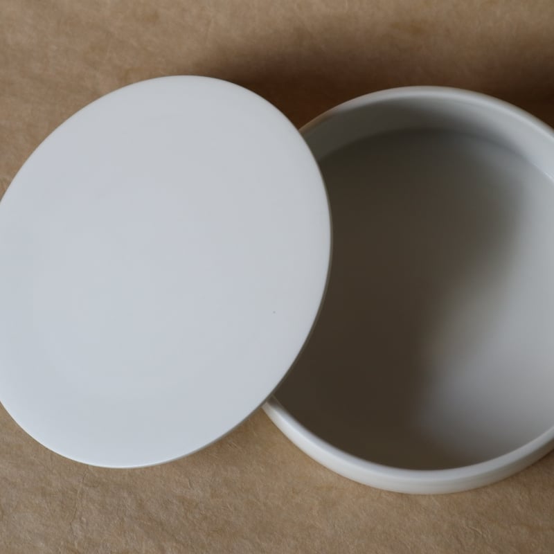 大谷哲也さん　器、皿、コンテナ コンテナ 034 | 桃居 online 展覧会